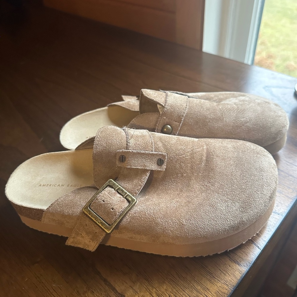 American Eagle Outfitters Women’s Suede Clogs - Tan
